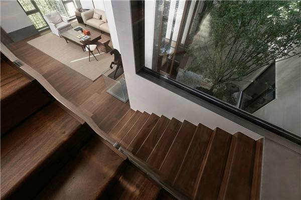 1572943336850394.jpg 120951ocfpf9y6bfg9a7wz.jpg